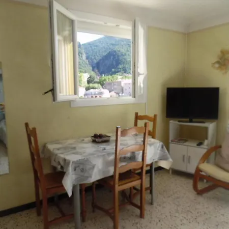 Confortable 3* - 2 Pers, Balcon, Parking, Centre-ville Amelie-les-bains, A 600m Des Cures - Fr-1-703-69